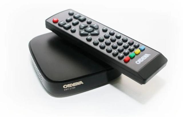 ТВ ресивер Триколор цифровой приемник CADENA CDT-1793 , черный